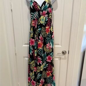 Floral Maxi Dress with Tropical Print Size Extra Small